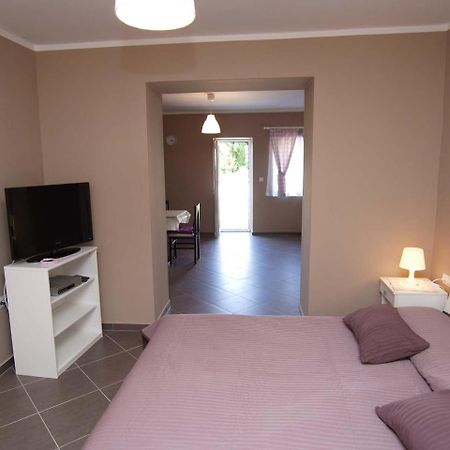 Federica A2+1 Apartment Veli Losinj Ngoại thất bức ảnh